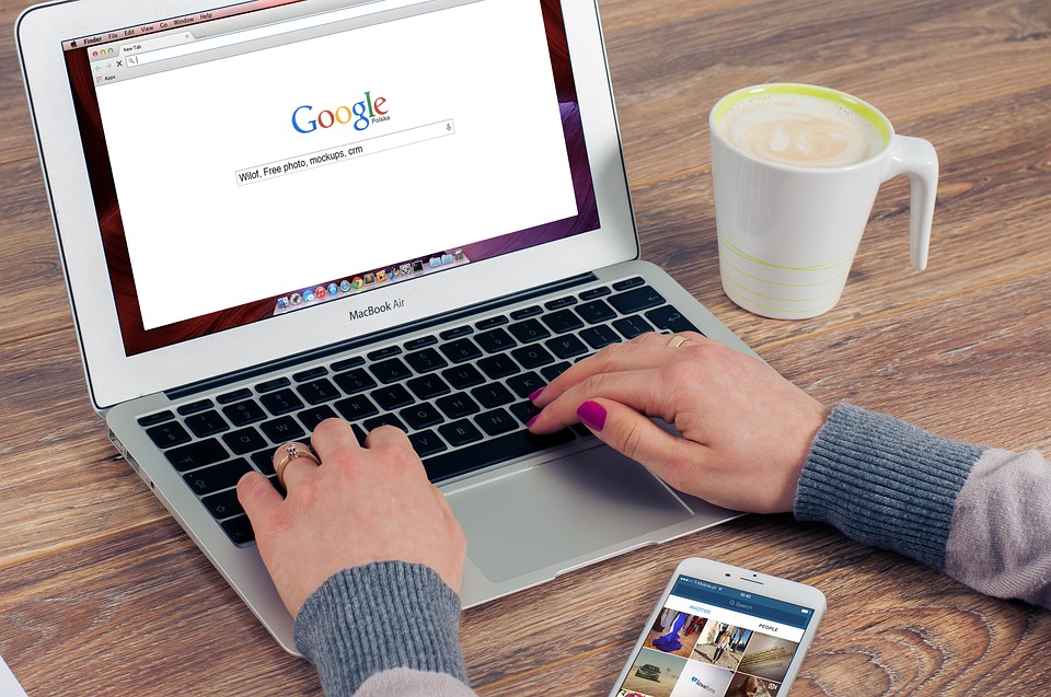 Social Media and SEO: The Love-Hate Relationship